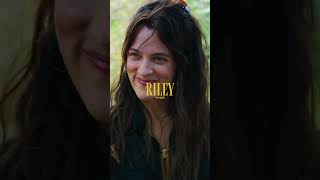 A family you'll never forget, however hard you try. - előzetes eredeti nyelven